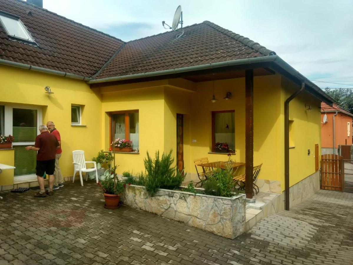 Foki Vendeghaz Villa Hidegseg ภายนอก รูปภาพ
